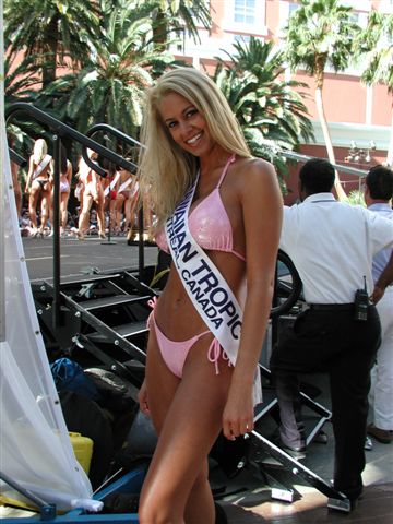 Miss Hawaiian Tropic Canada Ashley Massaro 2004  